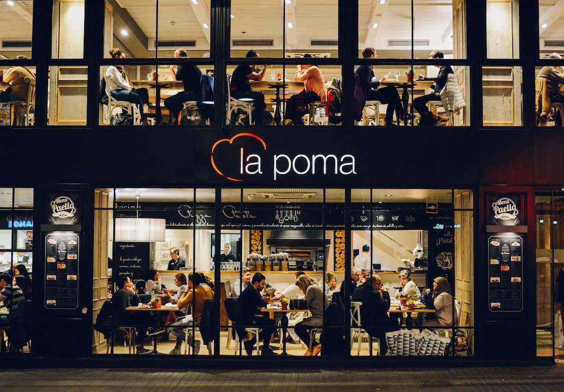 Ouvrir un petit restaurant chez soi : est-ce possible ?